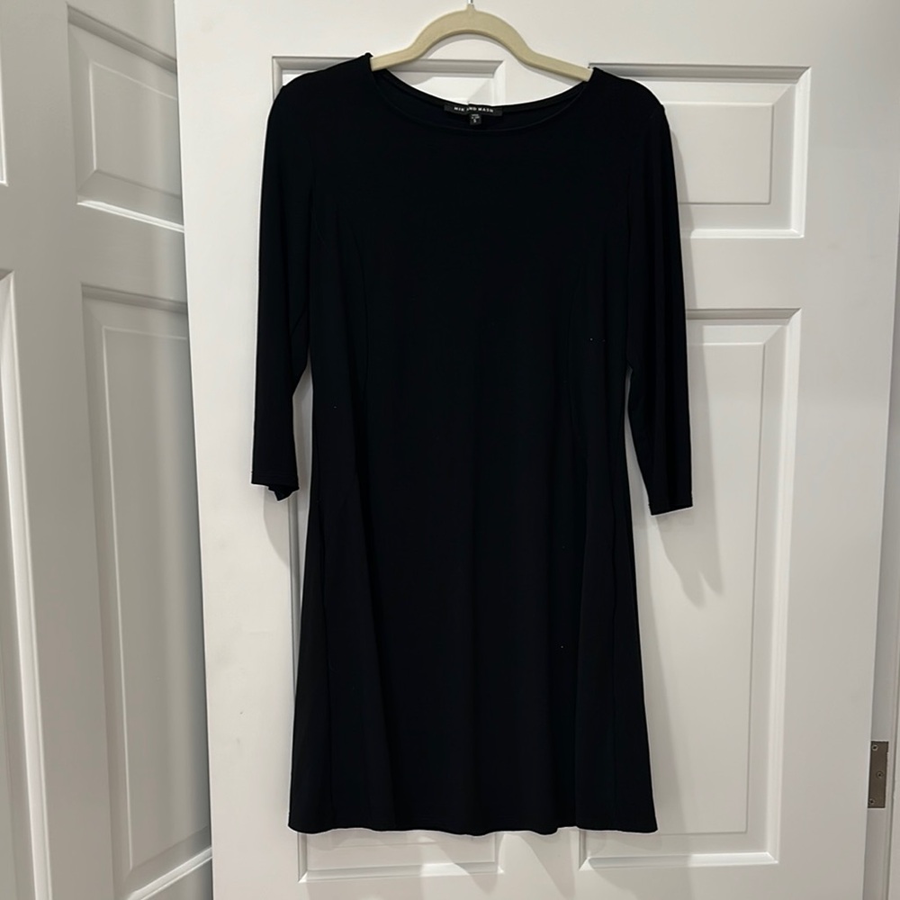 Black Sheath Dress with 3/4 Sleeves and Crew Neck
